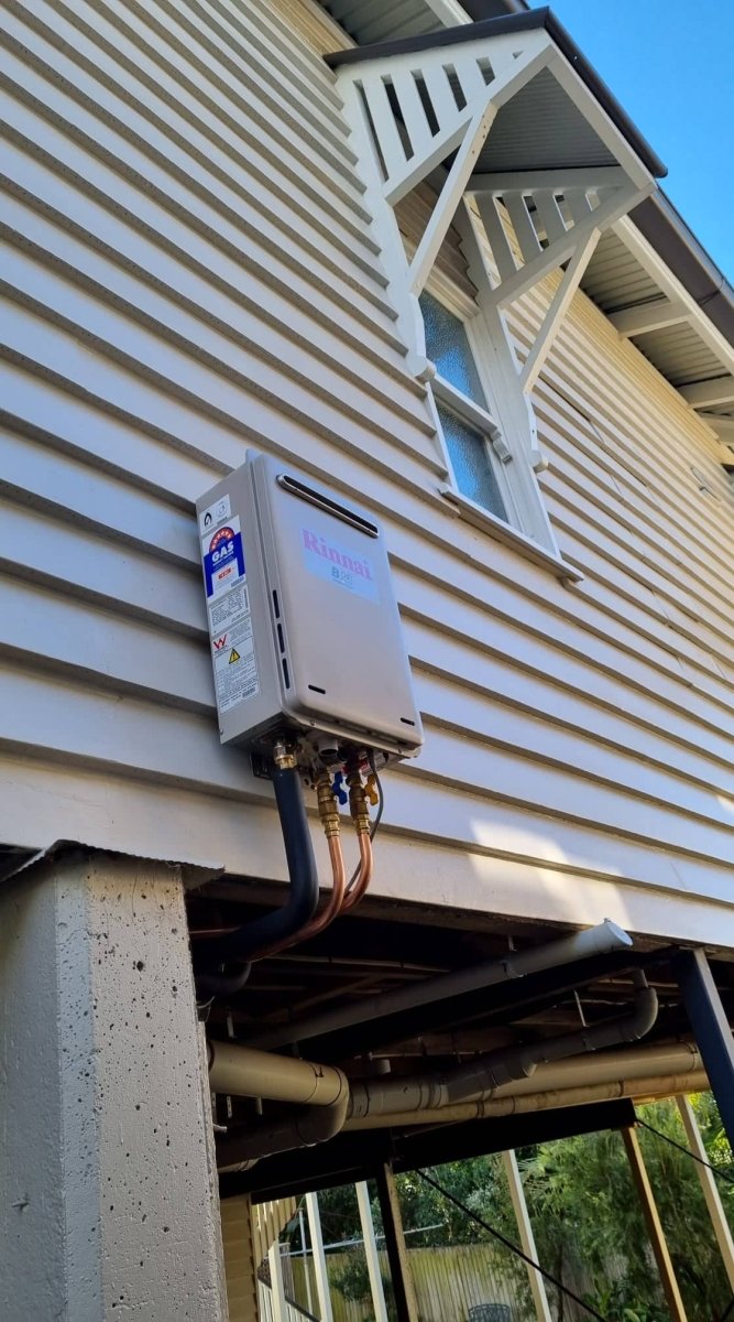 Instantaneous Hot Water Systems: Australian Buyer’s Guide for Continuous Flow Hot Water