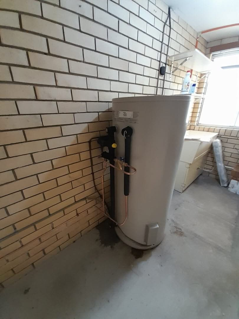 Dux 250L Electric Hot Water System - Installed Today