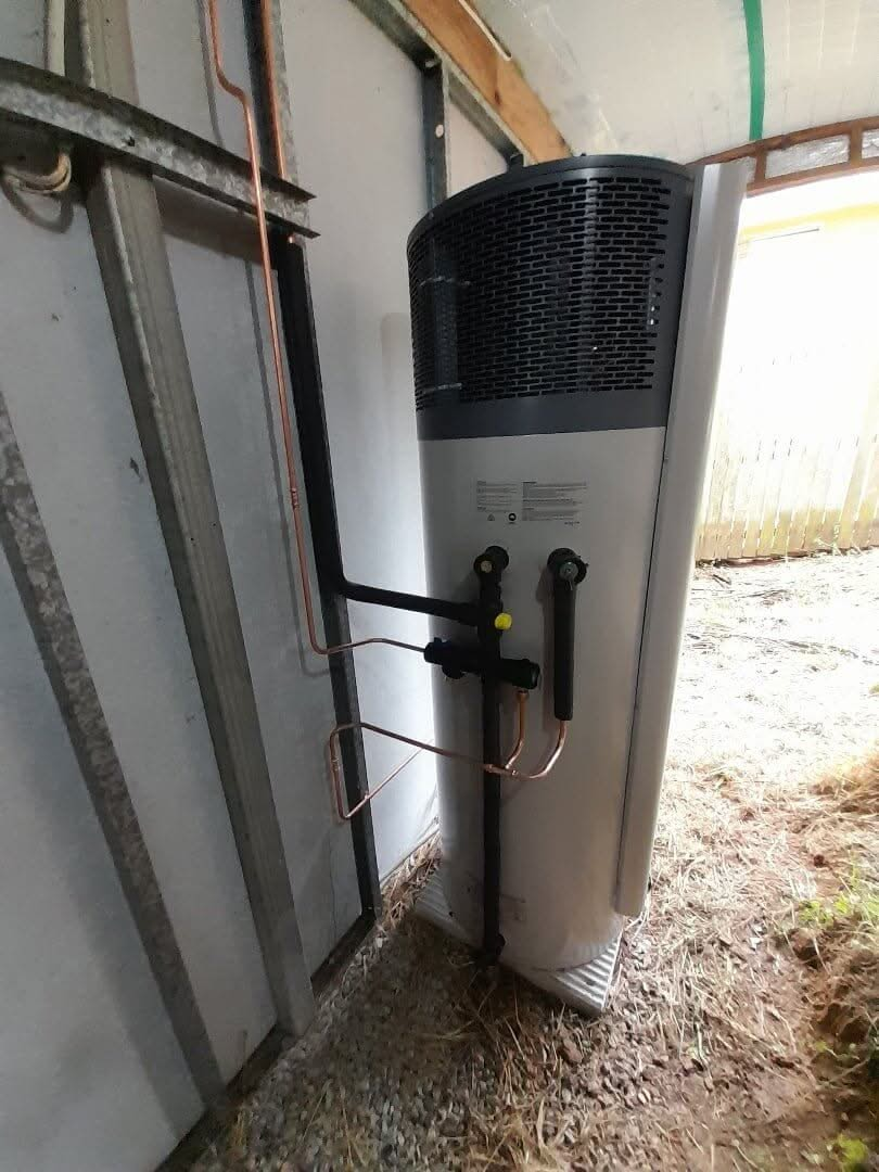 Rinnai Enviroflo V2 315L Heat Pump Hot Water System - Installed Today