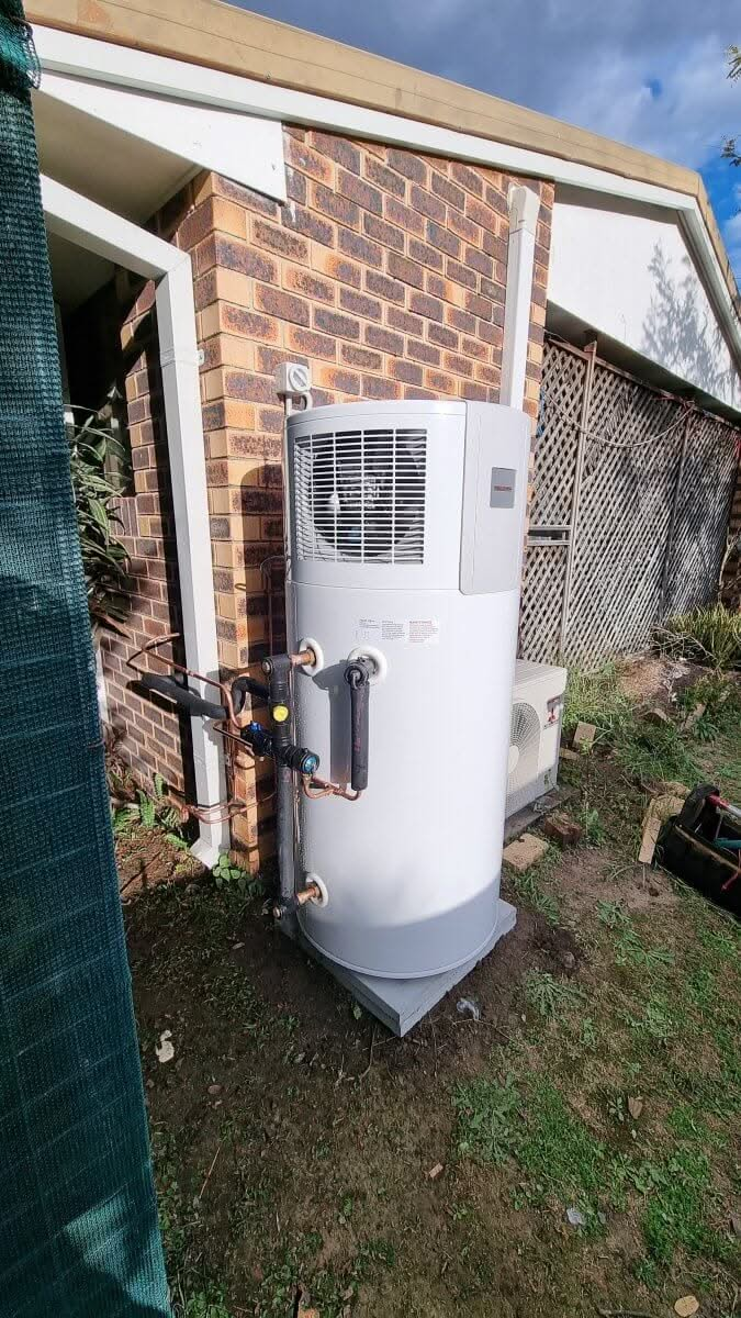 Stiebel Eltron WWK222 Heat Pump Hot Water System - Installed Today