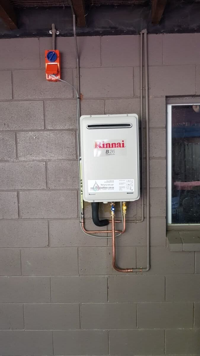 Rinnai B16 LPG Gas Hot Water System - Installed Today